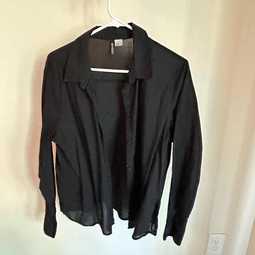 H&M cotton long sleeved button down shirt